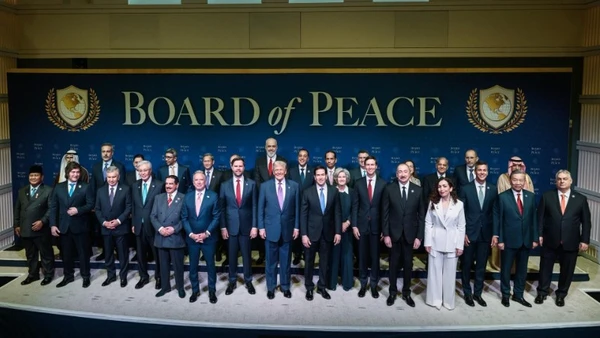 Tổng Bí thư Tô Lâm và các trưởng đoàn dự phiên khai mạc Hội đồng Hòa bình về Gaza. (Ảnh: TTXVN)