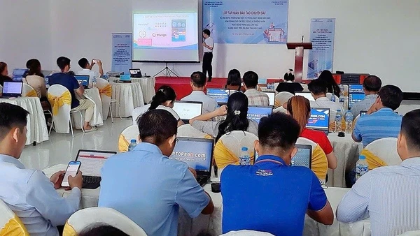 Hội nghị được tổ chức nhằm nâng cao năng lực cho đội ngũ cán bộ và cộng đồng doanh nghiệp địa phương trong tiếp cận và ứng dụng công nghệ số. (Ảnh: BTC)