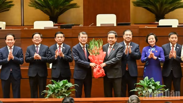 [Infographic] Thủ tướng và các Phó Thủ tướng Chính phủ nhiệm kỳ 2026-2031