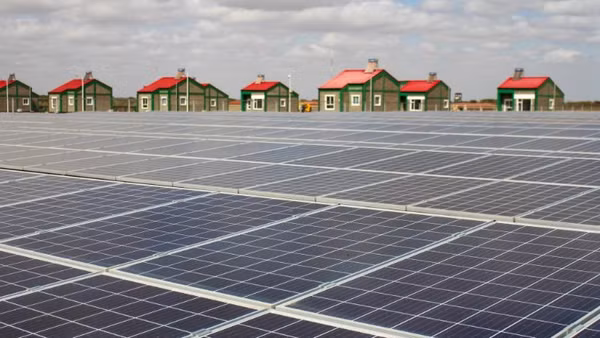 Nhà máy điện mặt trời Garissa ở đông bắc Kenya. (Ảnh: Xinhua)