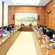 Đại biểu Quốc hội thảo luận tại tổ về dự thảo Nghị quyết của Quốc hội về cơ chế, chính sách phát triển năng lượng quốc gia giai đoạn 2026-2030. (Ảnh: DUY LINH)