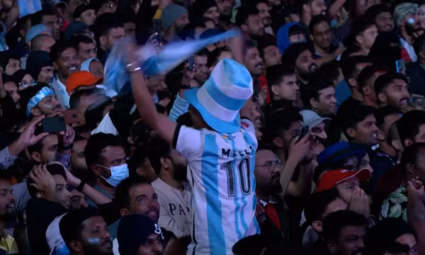 Người hâm mộ Argentina ăn mừng chức vô địch World Cup