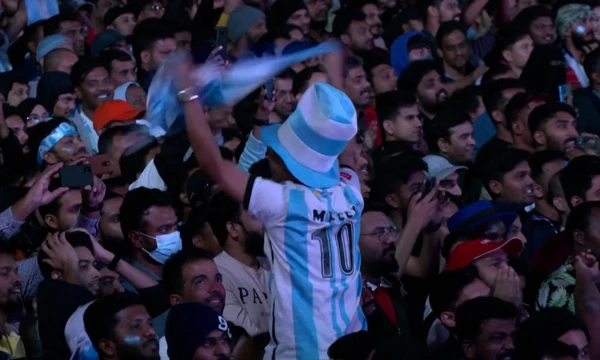 Người hâm mộ Argentina ăn mừng chức vô địch World Cup