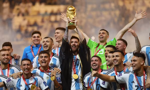 Vinh quang cho bóng đá Argentina. (Ảnh: Reuters)