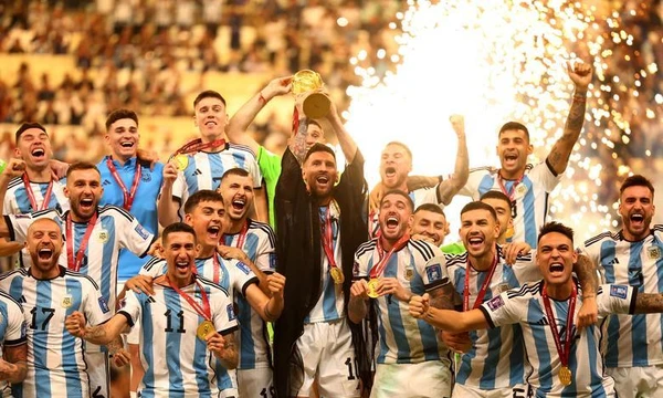 World Cup 2022 khép lại với cái kết như mơ cho Messi và tuyển Argentina. (Ảnh: Reuters)