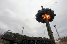 [Video] Nga phô diễn sức mạnh hạt nhân cơ động với tên lửa Yars
