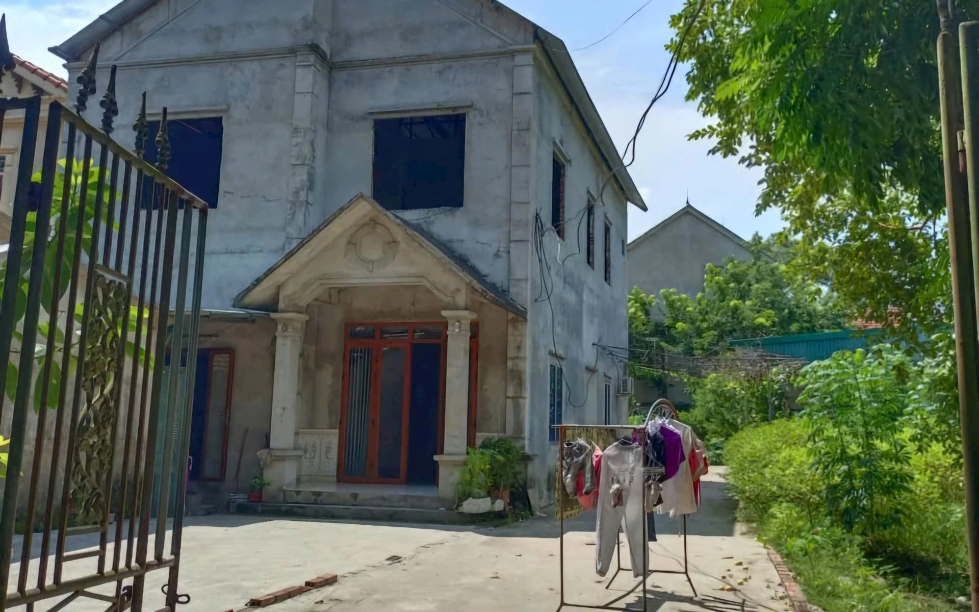Một ngôi nhà xây dựng trên đất nông nghiệp tại tổ dân phố Kiền Sơn, thị trấn Đạo Đức, huyện Bình Xuyên (Vĩnh Phúc).