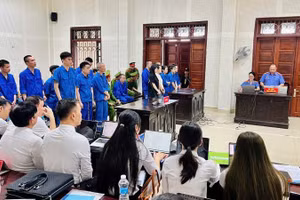 Quang cảnh phiên tòa.