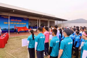 Quang cảnh lễ khai mạc.