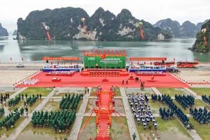 Quang cảnh lễ giao nhận quân tại Điểm giao nhận quân số 7, Ban Chỉ huy PTKV 4-Hạ Long.