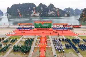 Quang cảnh lễ giao nhận quân tại Điểm giao nhận quân số 7, Ban Chỉ huy PTKV 4-Hạ Long.