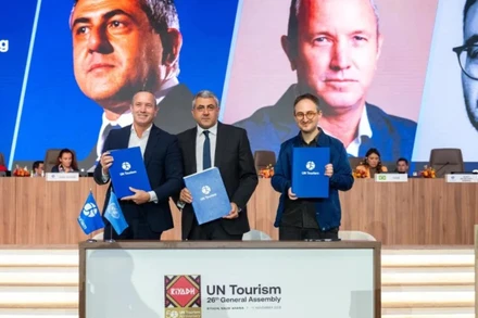 Lễ ký kết Biên bản ghi nhớ hợp tác giữa Tổ chức Du lịch Liên hợp quốc với UMusic Hospitality & Lifestyle và Trung tâm Hệ sinh thái Âm nhạc. (Ảnh: UN Tourism)