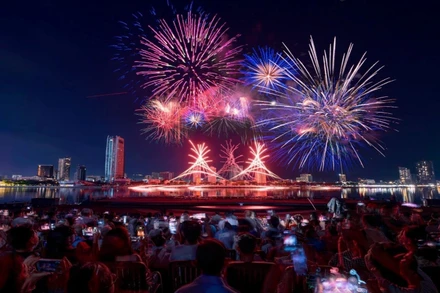 DIFF 2025 chứng kiến sự trở lại hoàn toàn mới mẻ, bùng nổ cùng kỹ thuật bắn pháo hoa điệu nghệ của các đội thi.