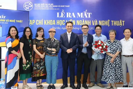 Ban Biên tập Tạp chí Khoa học Liên ngành và Nghệ thuật. (Ảnh: SIS)