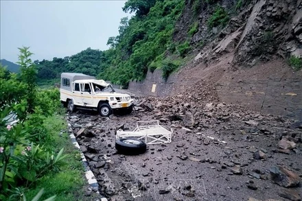 Hiện trường một vụ lở đất ở Solan, bang Himachal Pradesh, Ấn Độ. (Ảnh tư liệu: TTXVN)