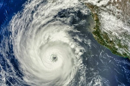 Bão Uwan tiếp tục mạnh lên trên vùng biển của Philippines