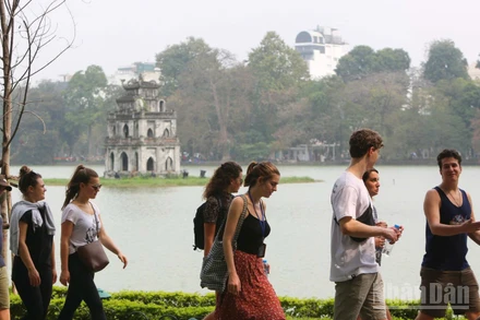 Xu hướng xê dịch 2026 cho thấy, 3 trụ cột chi phối hành vi của du khách là tính cá nhân hóa sâu sắc, tìm kiếm cân bằng tinh thần và ứng dụng các giải pháp công nghệ. (Ảnh: THÀNH ĐẠT)