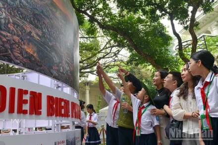 Chiến dịch tuyên truyền 70 năm Chiến thắng Điện Biên Phủ trên đa nền tảng của Báo Nhân Dân thu hút đông đảo độc giả quan tâm. (Ảnh: THẾ ĐẠI)
