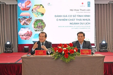 Phó Cục trưởng Du lịch quốc gia Việt Nam Hà Văn Siêu điều hành phiên thảo luận tại hội thảo. (Ảnh: TITC)