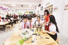 Phòng thực hành giáo dục STEM phục vụ việc dạy và học tại Trường trung học cơ sở Nguyễn Lương Bằng.
