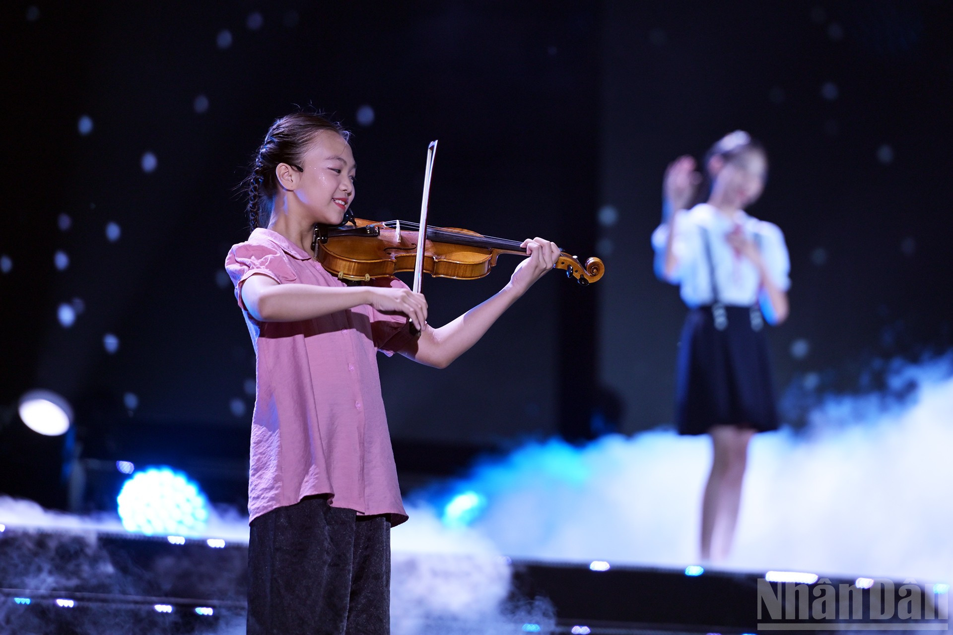 Chương trình còn có sự tham gia của nhiều tài năng "nhí". ndo_br_miu-2169.jpg