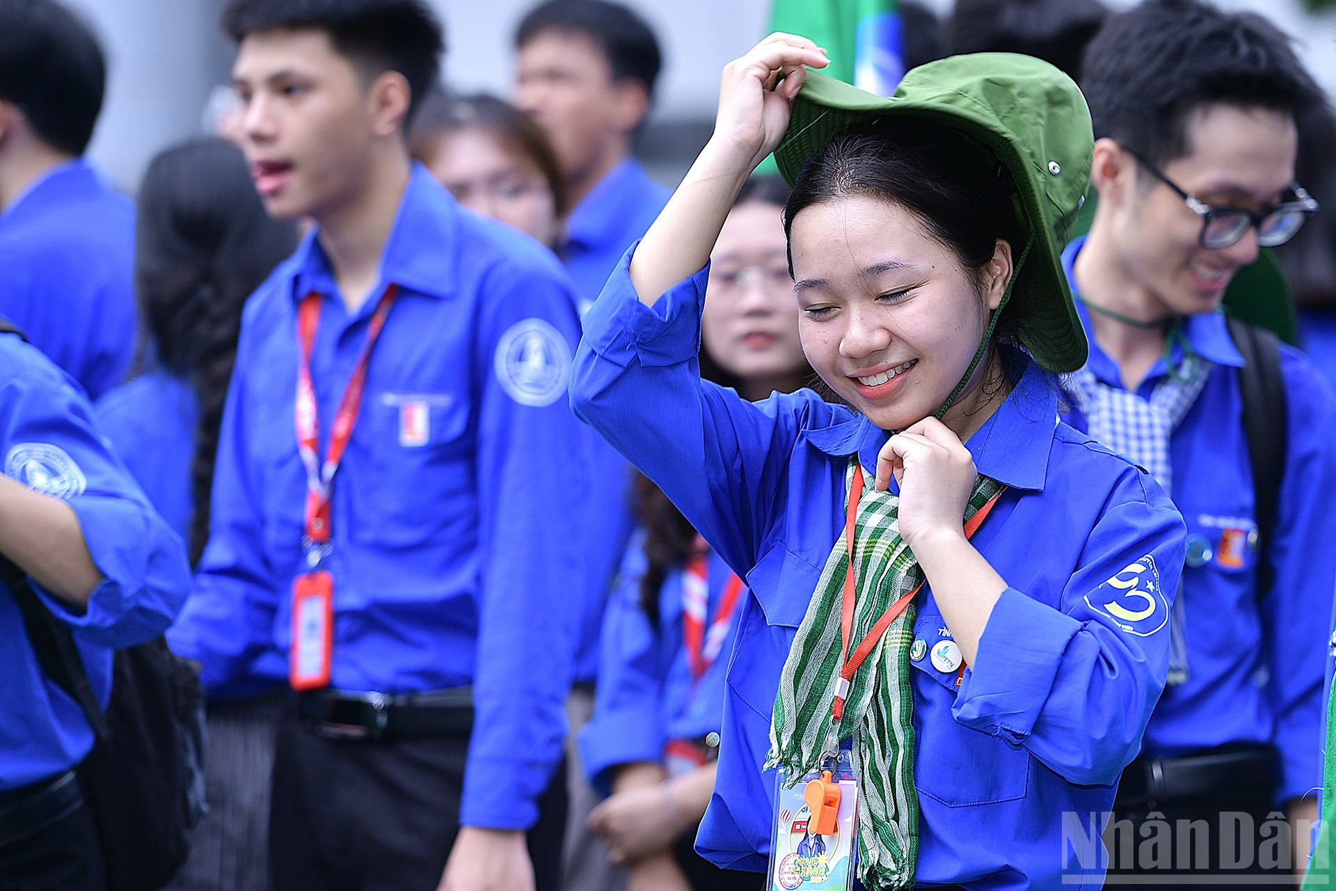 Qua đây, các tình nguyện viên sẽ góp sức trẻ nâng cao hiệu quả hoạt động của chính quyền cơ sở, trở thành cầu nối thúc đẩy chuyển đổi số tại cộng đồng dân cư, hướng tới hiện thực hóa mô hình chính quyền hiện đại, minh bạch, gần dân và phục vụ nhân dân tốt hơn. ndo_br_miu-4211.jpg