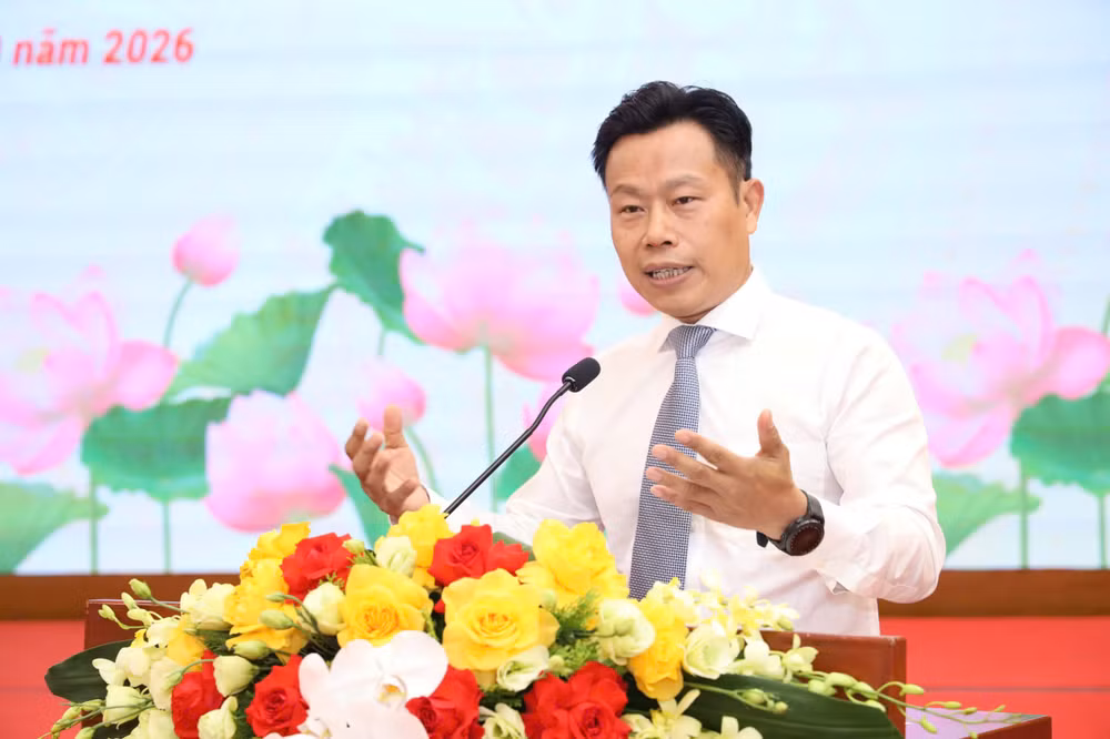Thứ trưởng Giáo dục và Đào tạo Lê Quân phát biểu khai mạc hội thảo. (Ảnh: VĂN MẠNH)