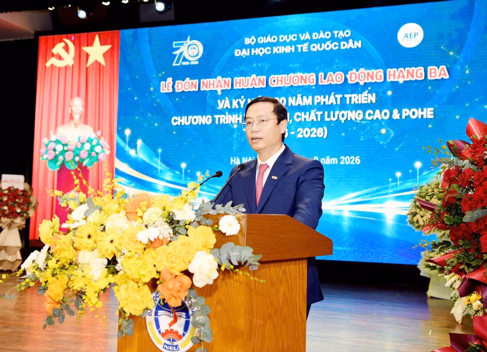 Phó Giáo sư, Tiến sĩ Bùi Đức Thọ, Giám đốc Đại học Kinh tế Quốc dân phát biểu. (Ảnh: NEU)