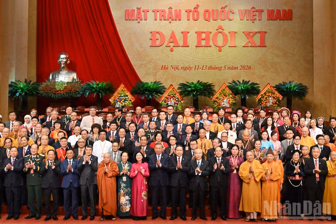 Tổng Bí thư, Chủ tịch nước Tô Lâm cùng các đồng chí lãnh đạo, nguyên lãnh đạo Đảng, Nhà nước và đại biểu tại Đại hội.