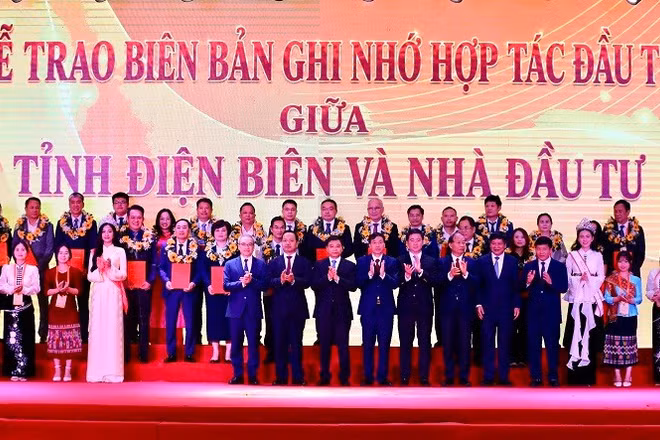 Tại Hội nghị thu hút đầu tư do tỉnh Điện Biên tổ chức (11/5/2026) có 22 nhà đầu tư đã ký kết biên bản ghi nhớ hợp tác đầu tư với tổng vốn đăng ký hơn 209.370 tỷ đồng. 