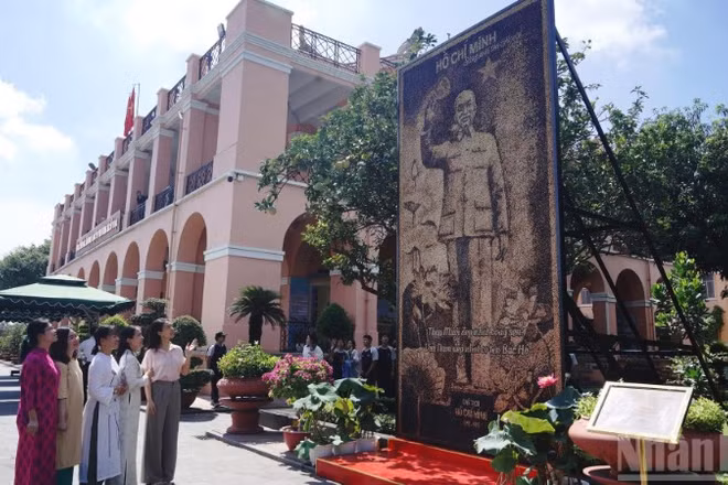 Khu di tích Bảo tàng Hồ Chí Minh được chỉnh trang và gìn giữ nhằm lưu trữ giá trị lịch sử của bến Cảng Nhà Rồng-Khánh Hội