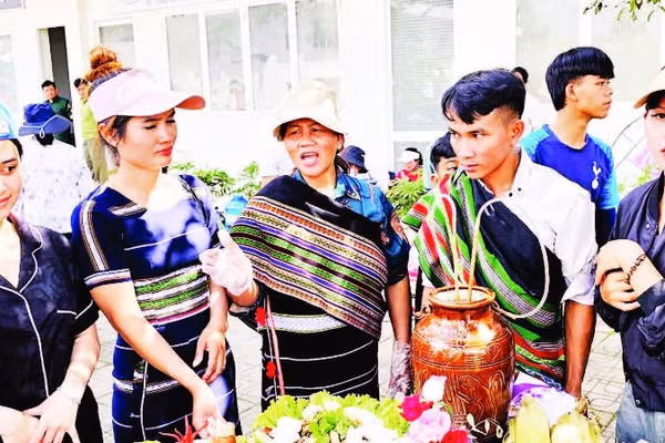 1. Những món ăn truyền thống của người Cơ Ho.