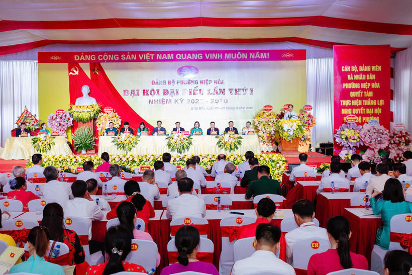 Thành công của Đại hội Đảng bộ cấp xã, phường, đặc khu thời gian qua đóng vai trò quan trọng cho thành công Đại hội cấp tỉnh, thành phố.