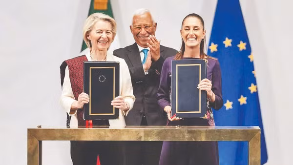 Các nhà lãnh đạo EU và Mexico gặp mặt tại Mexico City.