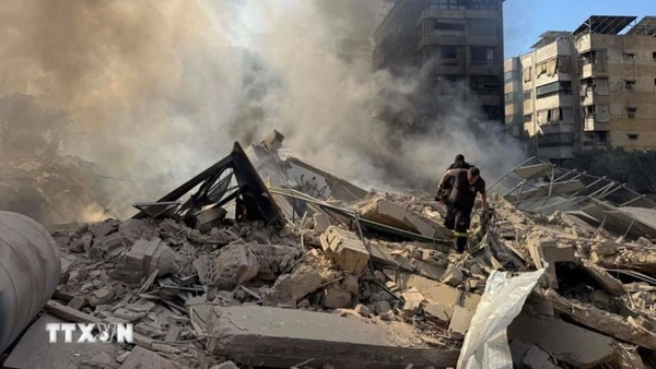 Cảnh đổ nát sau một vụ tấn công tại Liban. (Ảnh: THX/TTXVN)