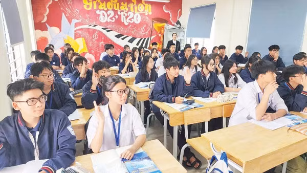 Tiết học sôi nổi của học sinh Trường THPT Tiền Phong (thành phố Hà Nội).