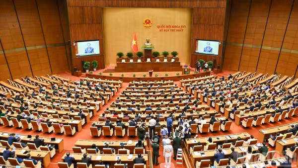 Quang cảnh phiên khai mạc kỳ họp thứ nhất, Quốc hội khóa XVI. (Ảnh: THỦY NGUYÊN)