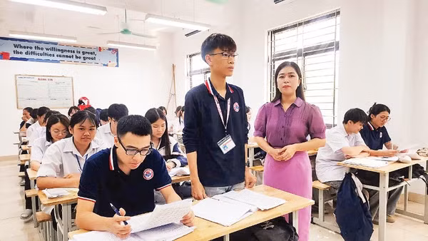Giờ ôn thi tốt nghiệp THPT của học sinh Trường THPT A Nguyễn Huệ (tỉnh Ninh Bình).