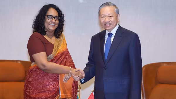 Tổng Bí thư, Chủ tịch nước Tô Lâm hội kiến Thủ tướng Sri Lanka Harini Amarasuriya. (Ảnh: Thống Nhất/TTXVN)