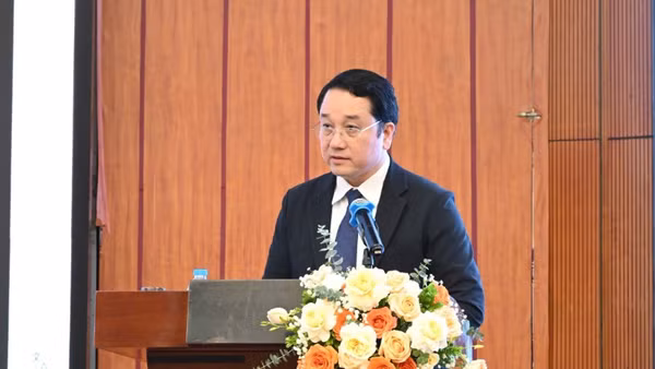Phó Giáo sư, Tiến sĩ Đào Ngọc Chiến, Giám đốc Quỹ NAFOSTED phát biểu tại sự kiện. (Ảnh: BÍCH LIÊN)