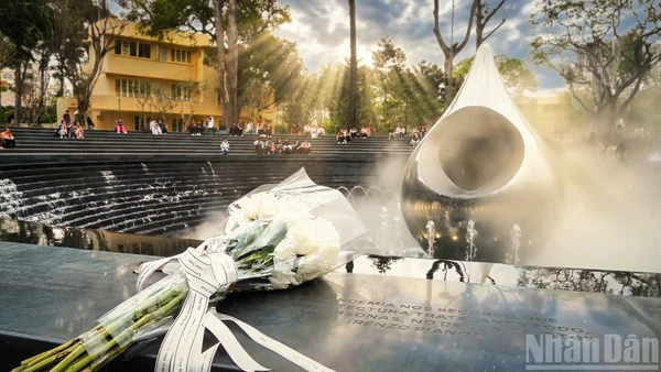 Khoảng lặng xanh tại Công viên số 1 Lý Thái Tổ, trở thành điểm sinh hoạt cộng đồng và không gian xanh ý nghĩa của Thành phố Hồ Chí Minh.