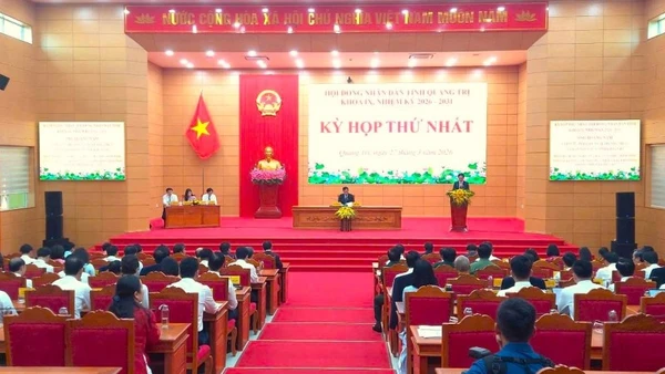 Quang cảnh kỳ họp.