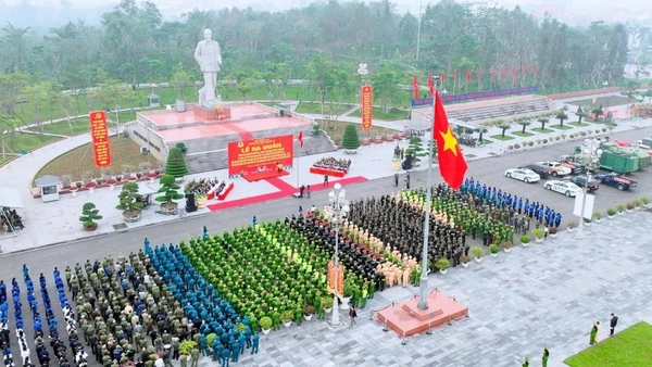 Lễ ra quân được tổ chức tại Quảng trường Hồ Chí Minh. 