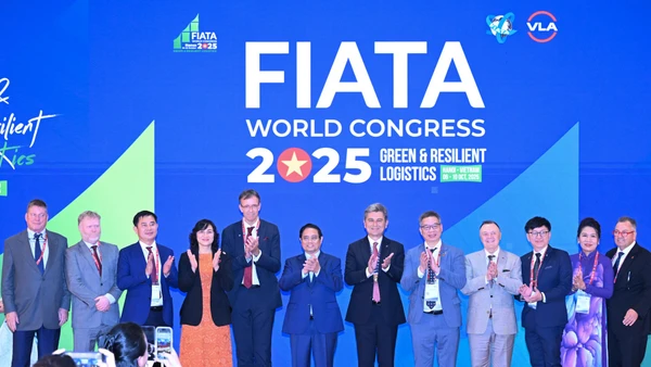 Thủ tướng Phạm Minh Chính và các đại biểu tham dự Đại hội FIATA World Congress 2025.