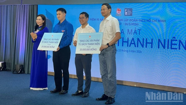 Ra mắt Tủ sách Thanh niên khơi gợi nguồn cảm hứng và lòng yêu nước cho giới trẻ