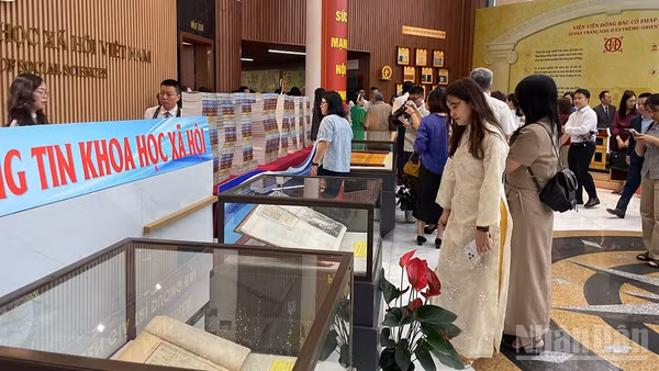 Triển lãm giới thiệu di sản tư liệu quý của Viện Viễn Đông Bác cổ Pháp (EFEO) hiện lưu trữ tại Thư viện Khoa học xã hội - Viện Thông tin Khoa học xã hội.