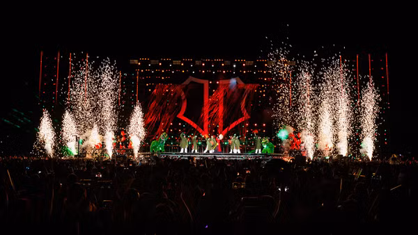 Tiết mục "Đào liễu" trong concert Anh trai vượt ngàn chông gai 2024. (Ảnh: YeaH1)