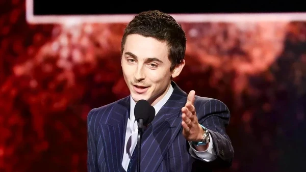 Timothée Chalamet nhận giải Nam diễn viên xuất sắc nhất cho vai diễn trong phim “Marty Supreme”. (Ảnh: Getty Images)