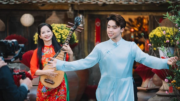 Diệu Thảo và Lưu Quốc Vượng trong MV. (Ảnh: JM)