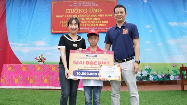 Trao giải cho thí sinh xuất sắc nhất năm 2026.